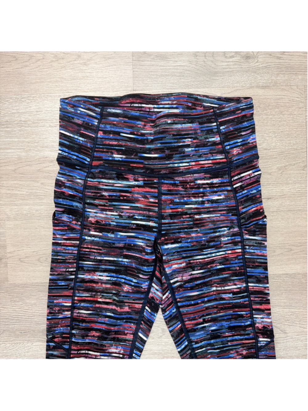 Lululemon Fast & Free 7/8 Tight II *Nulux 25"
Hinshu Alpine White Multi Sz 6! - Picture 6 of 13